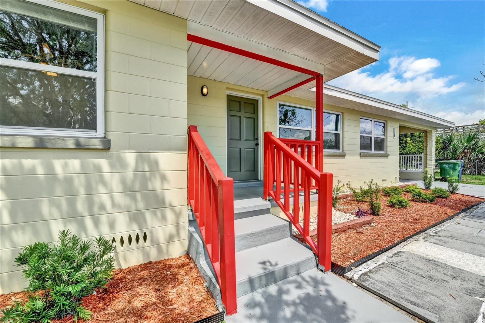 Image 5 of 38 For 3208 Avenida Republica De Cuba