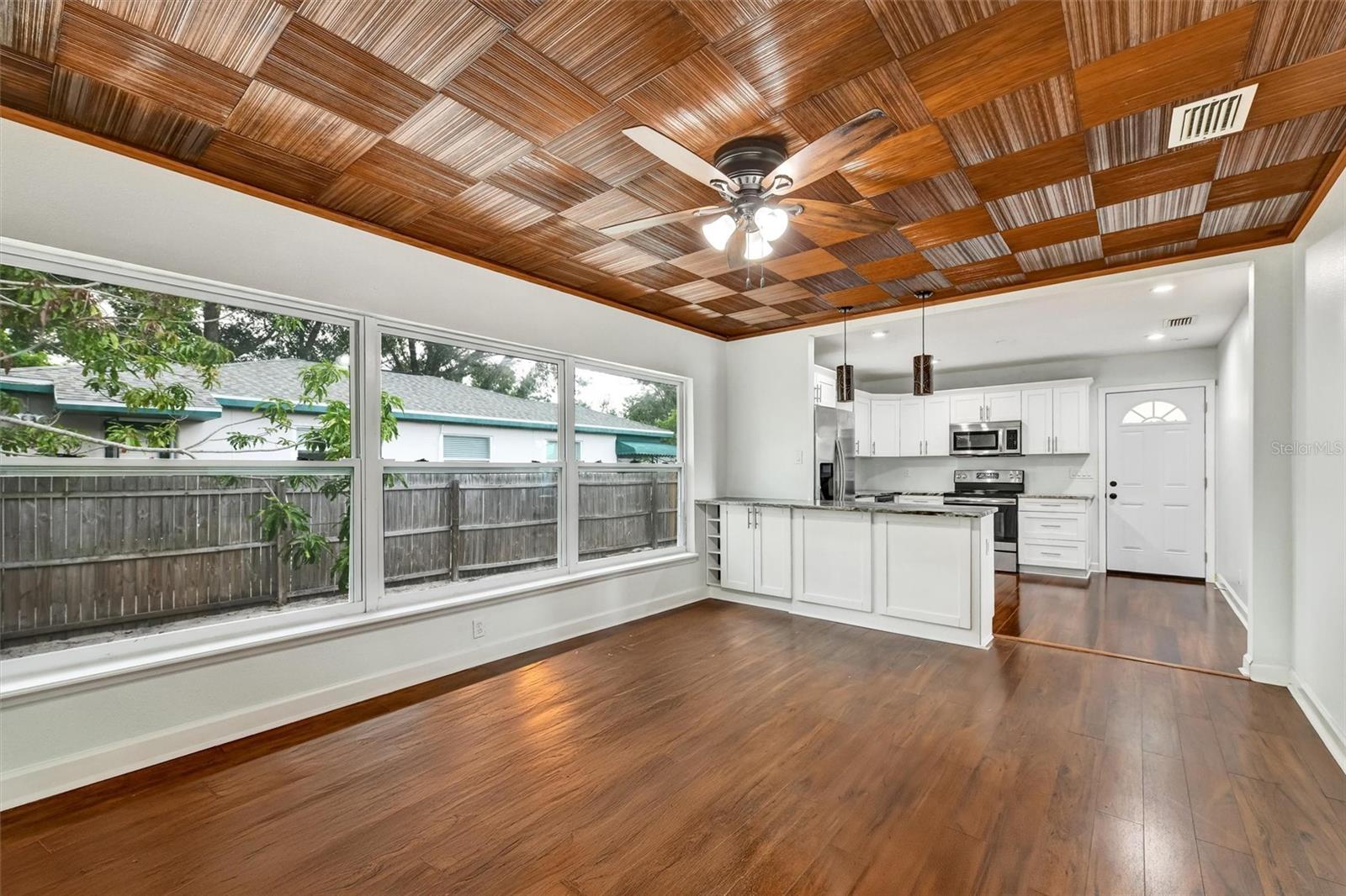 Image 8 of 38 For 3208 Avenida Republica De Cuba