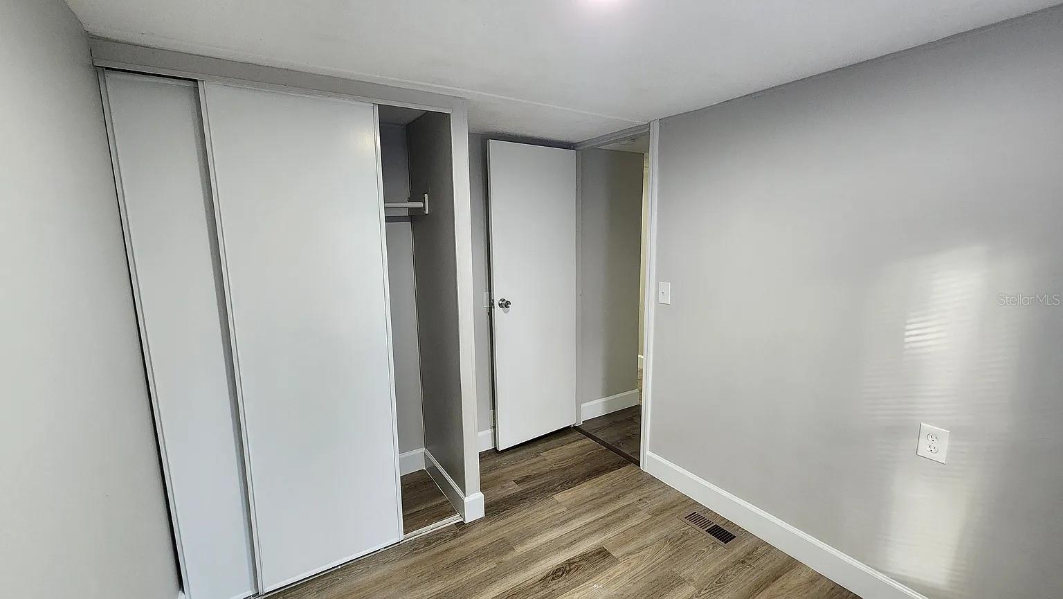 Image 16 of 22 For 837 Ethyl Street