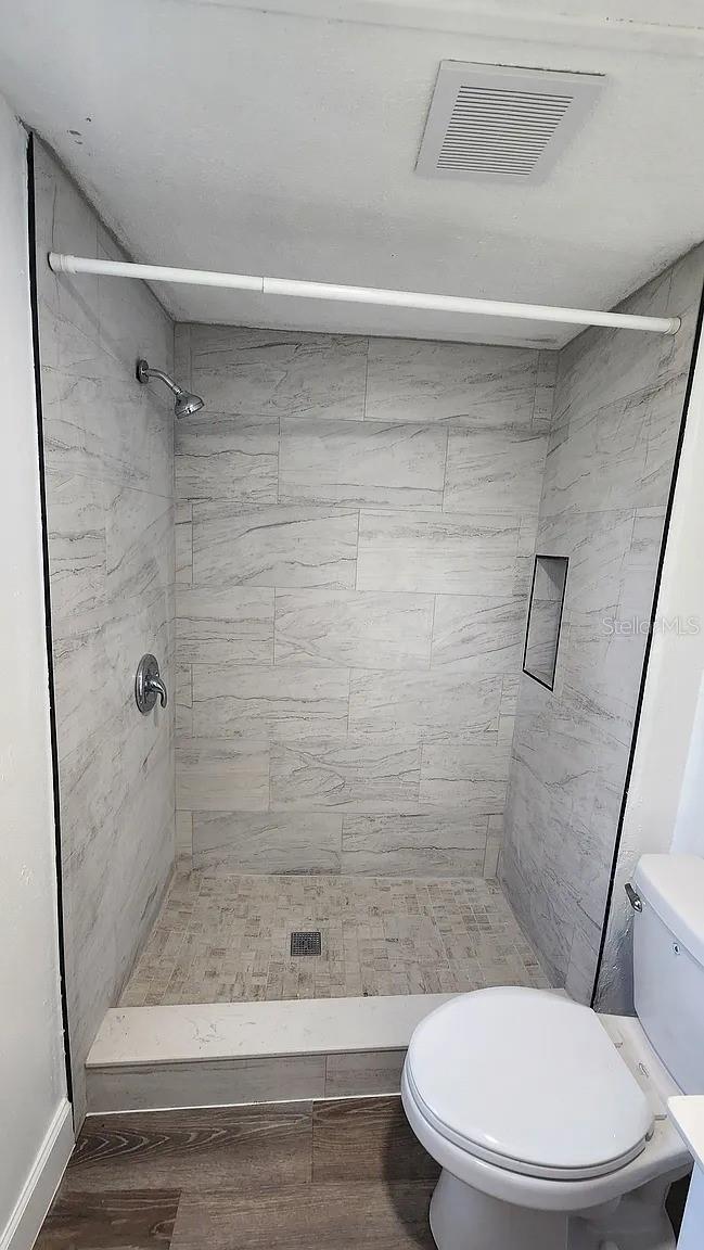 Image 18 of 22 For 837 Ethyl Street