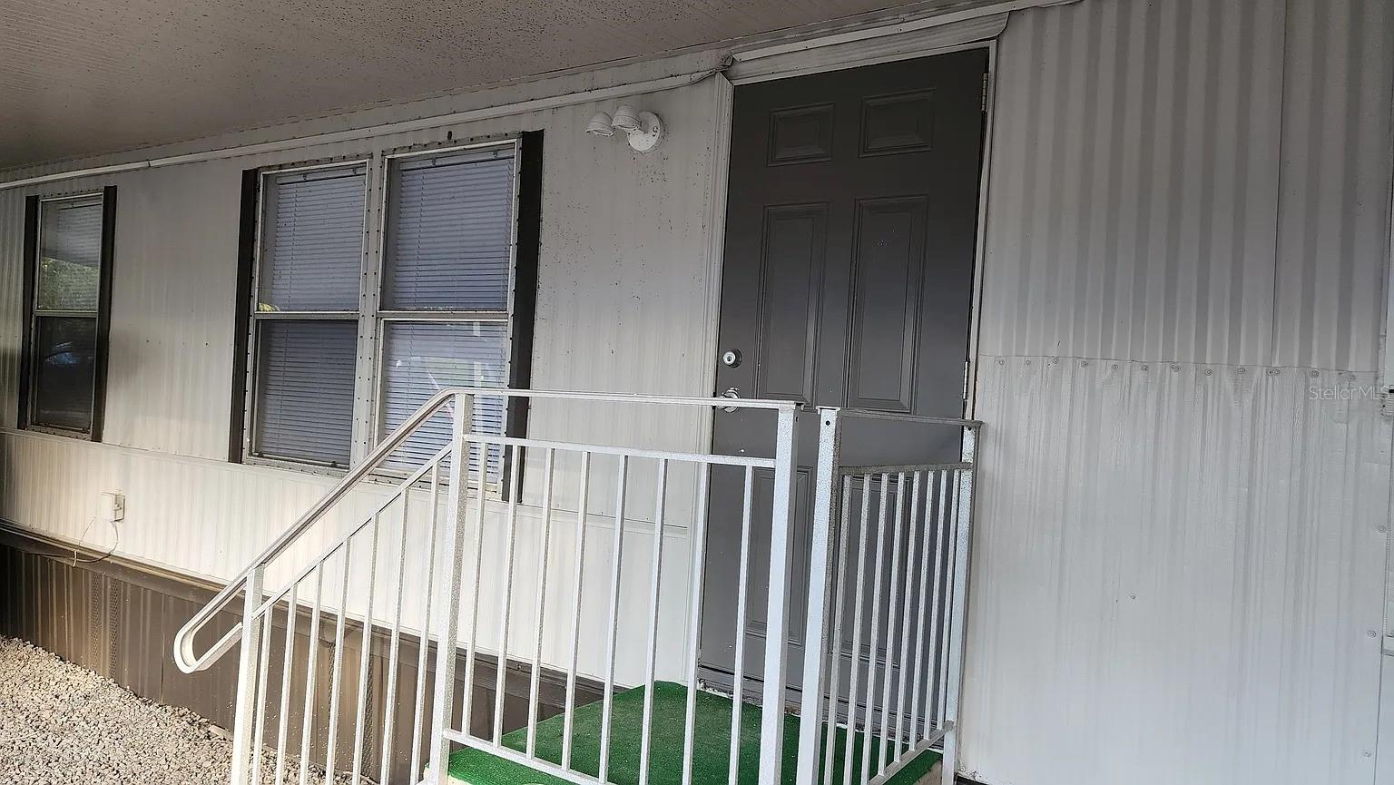 Image 2 of 22 For 837 Ethyl Street