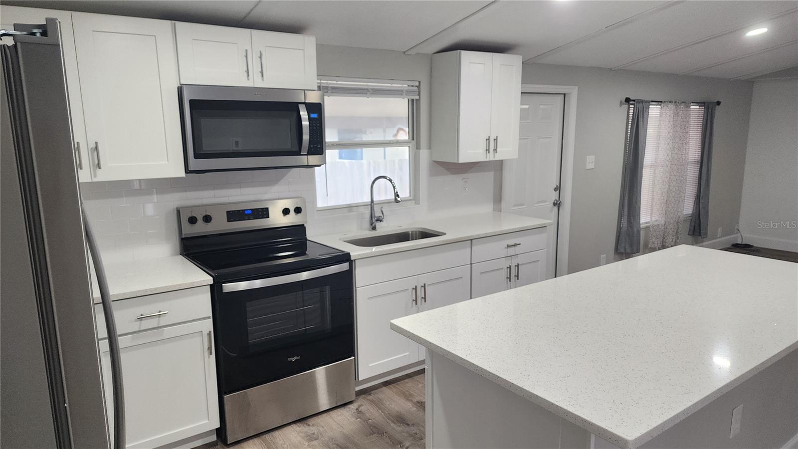 Image 3 of 22 For 837 Ethyl Street