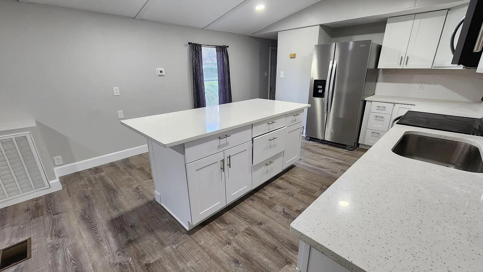 Image 5 of 22 For 837 Ethyl Street