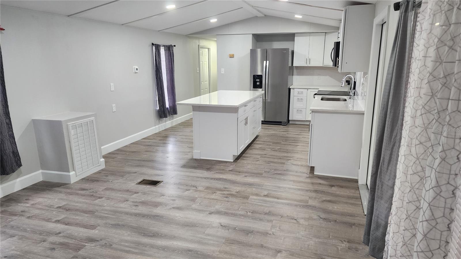 Image 6 of 22 For 837 Ethyl Street