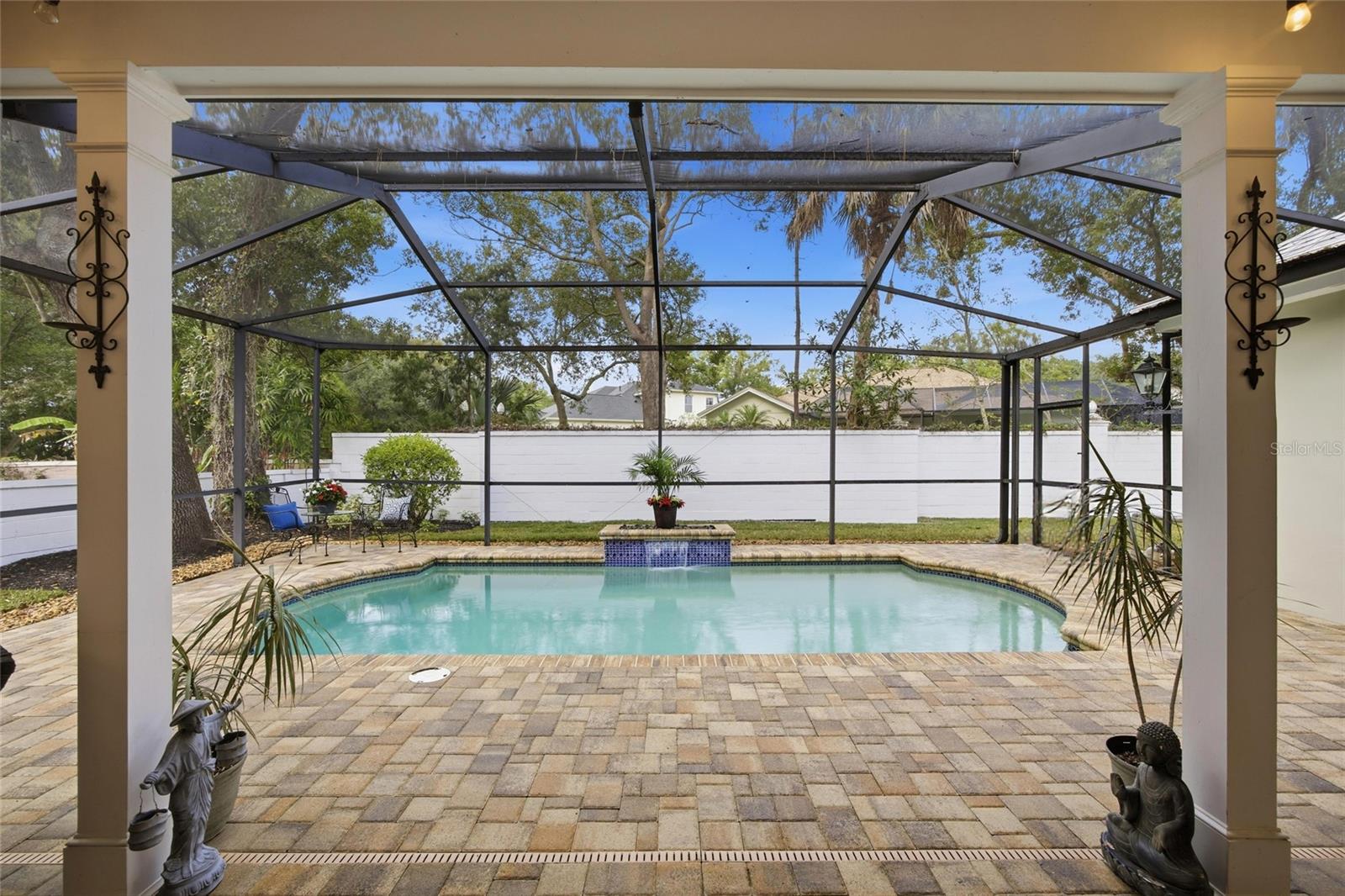 Listing photo id 2 for 2603 Cozumel Drive