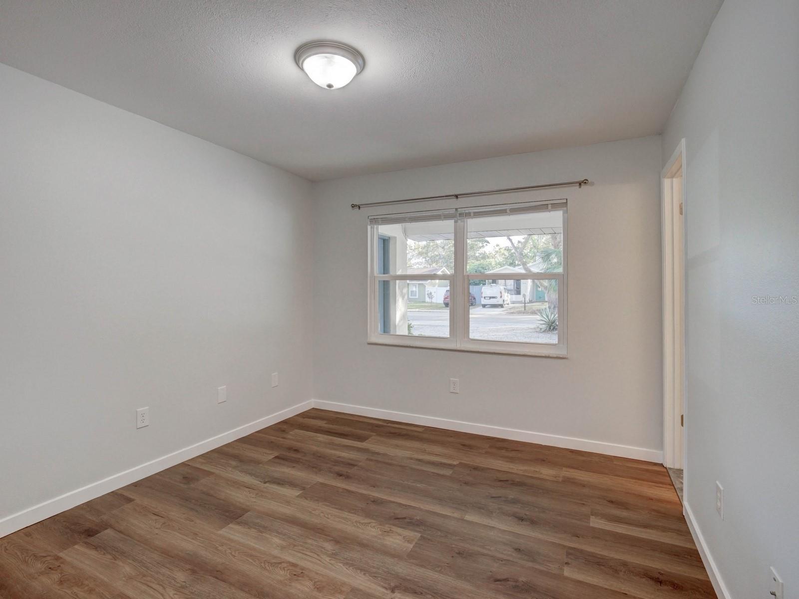 Image 15 of 17 For 1007 Sumner Boulevard B