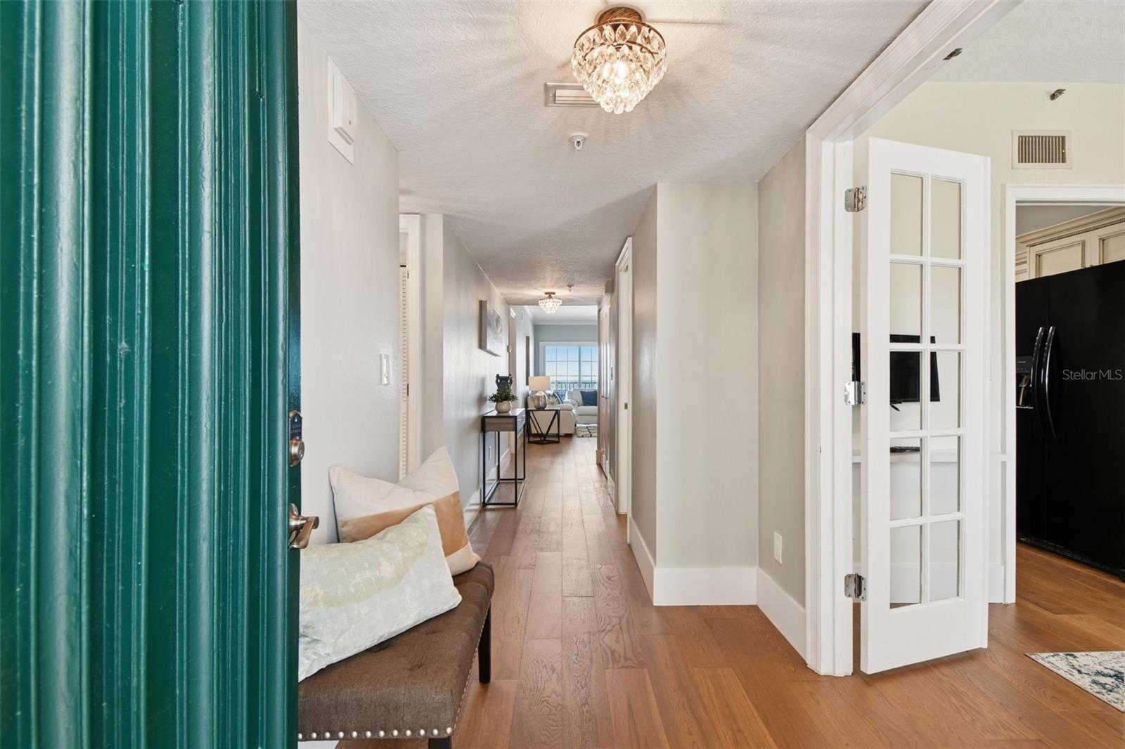 Image 11 of 47 For 1586 Gulf Boulevard 2502