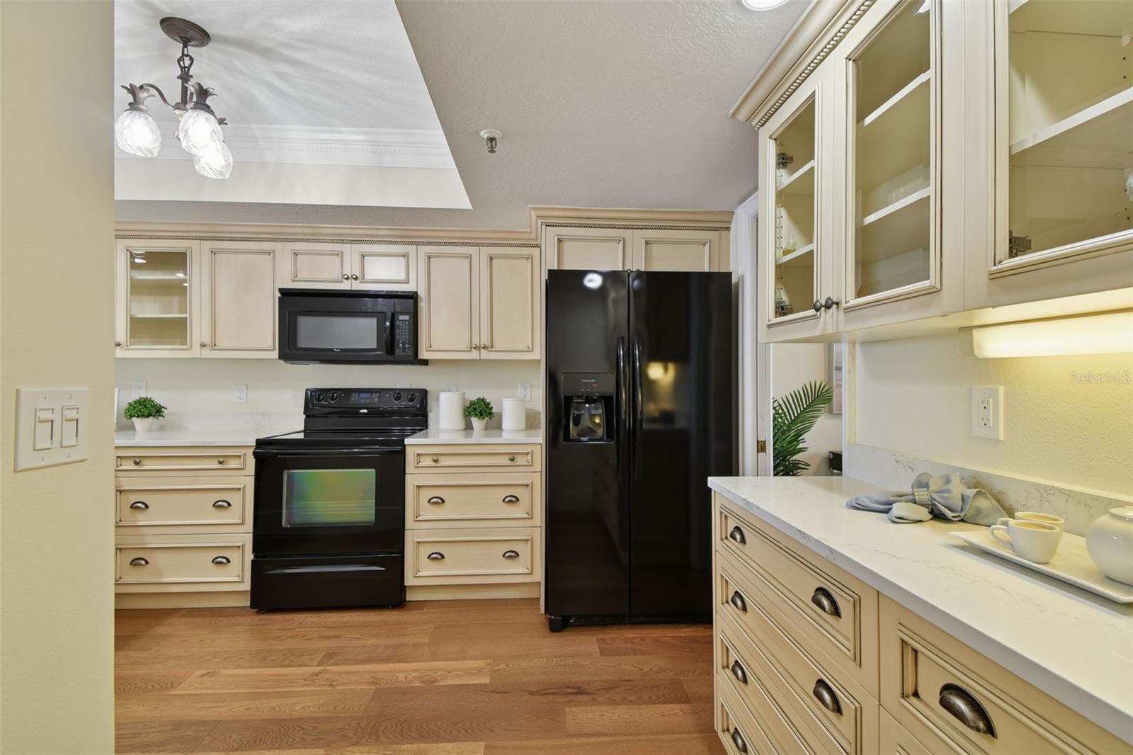 Image 19 of 47 For 1586 Gulf Boulevard 2502