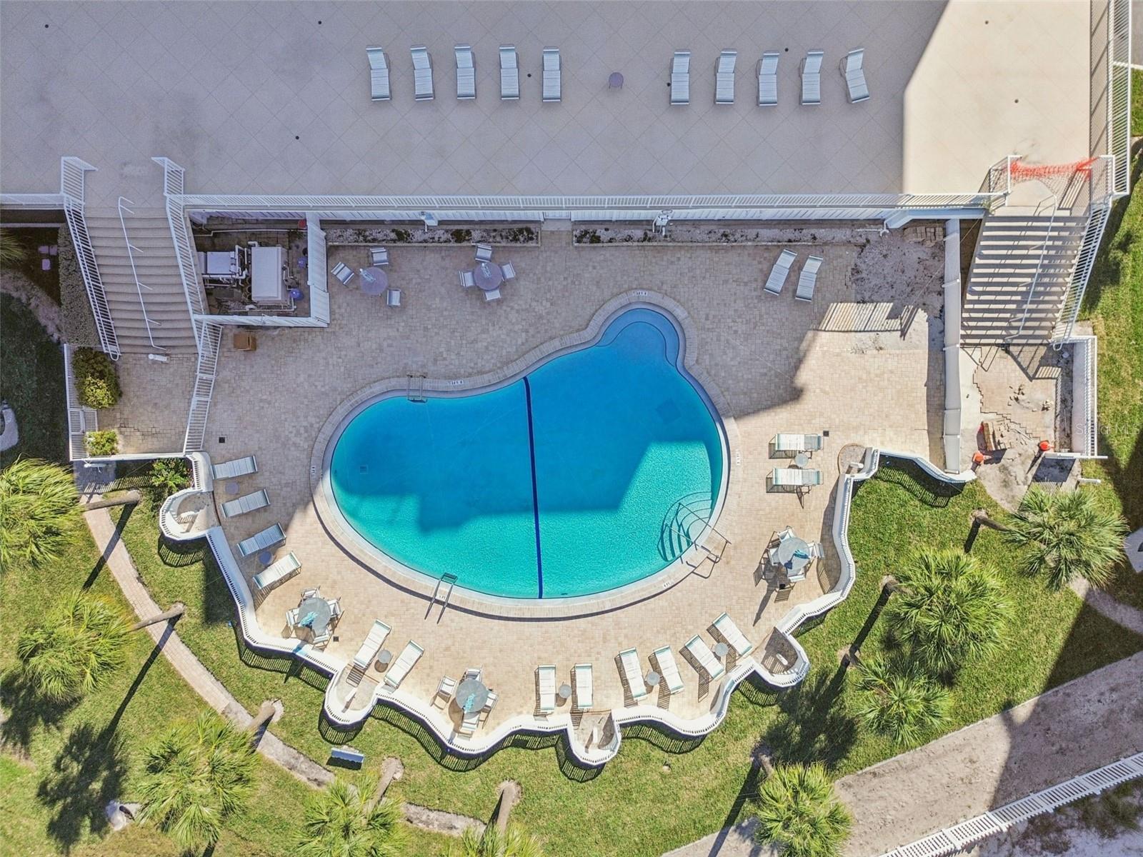 Image 39 of 47 For 1586 Gulf Boulevard 2502