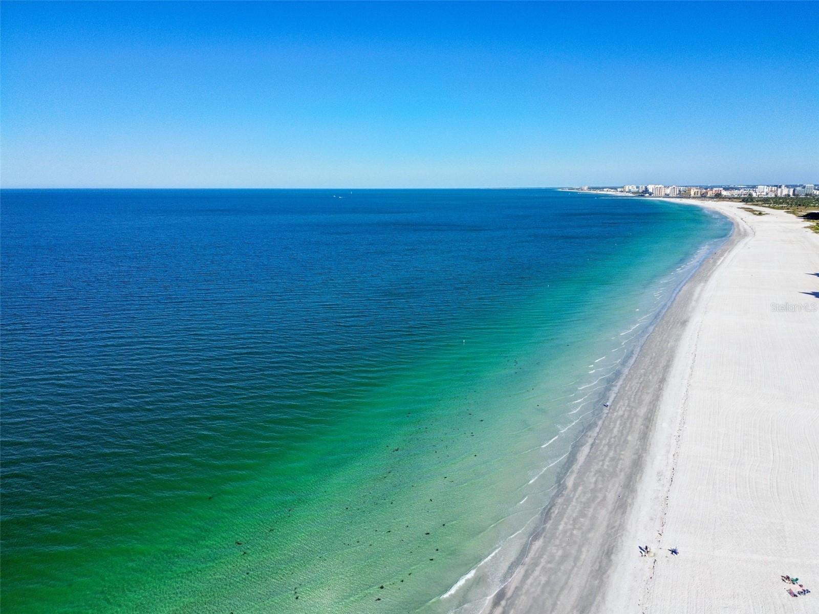 Image 40 of 47 For 1586 Gulf Boulevard 2502