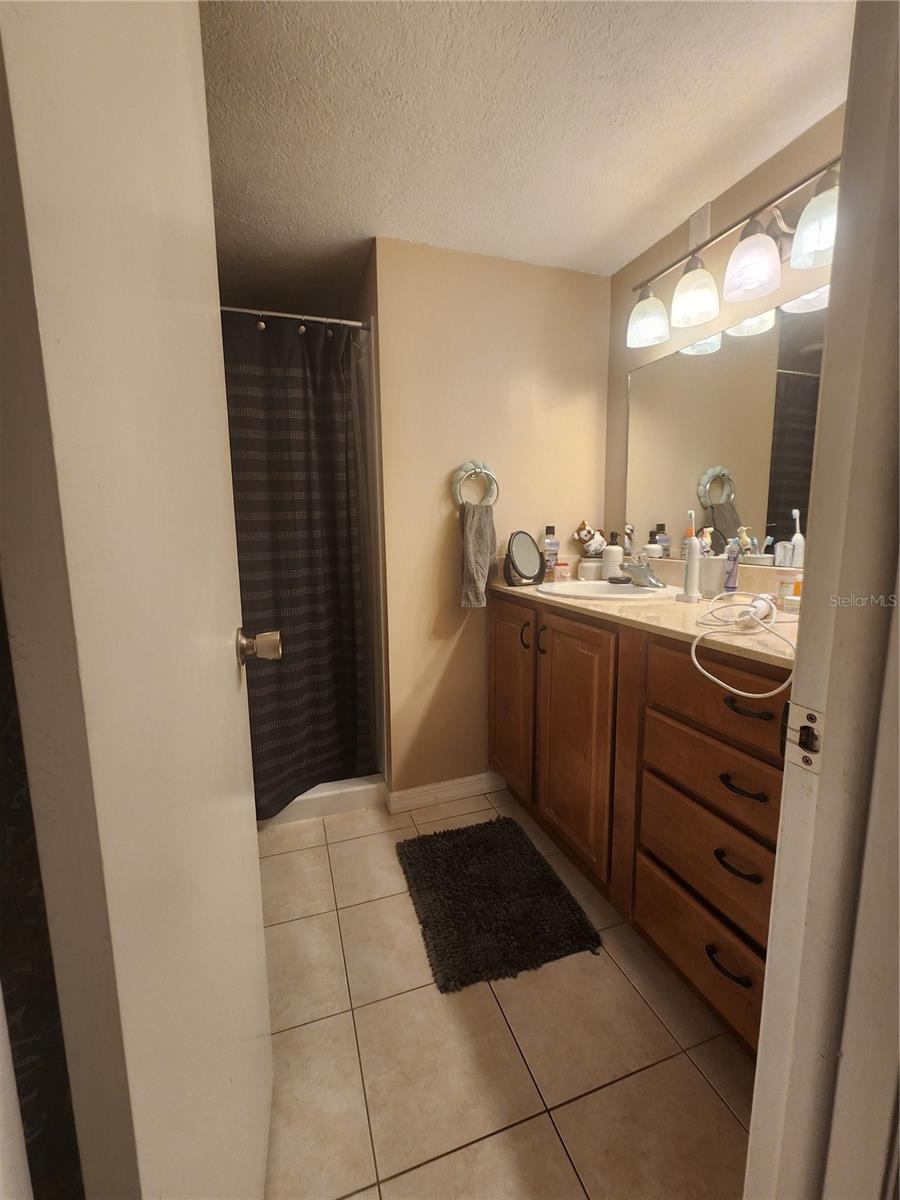 Image 11 of 17 For 2579 Countryside Boulevard 1204