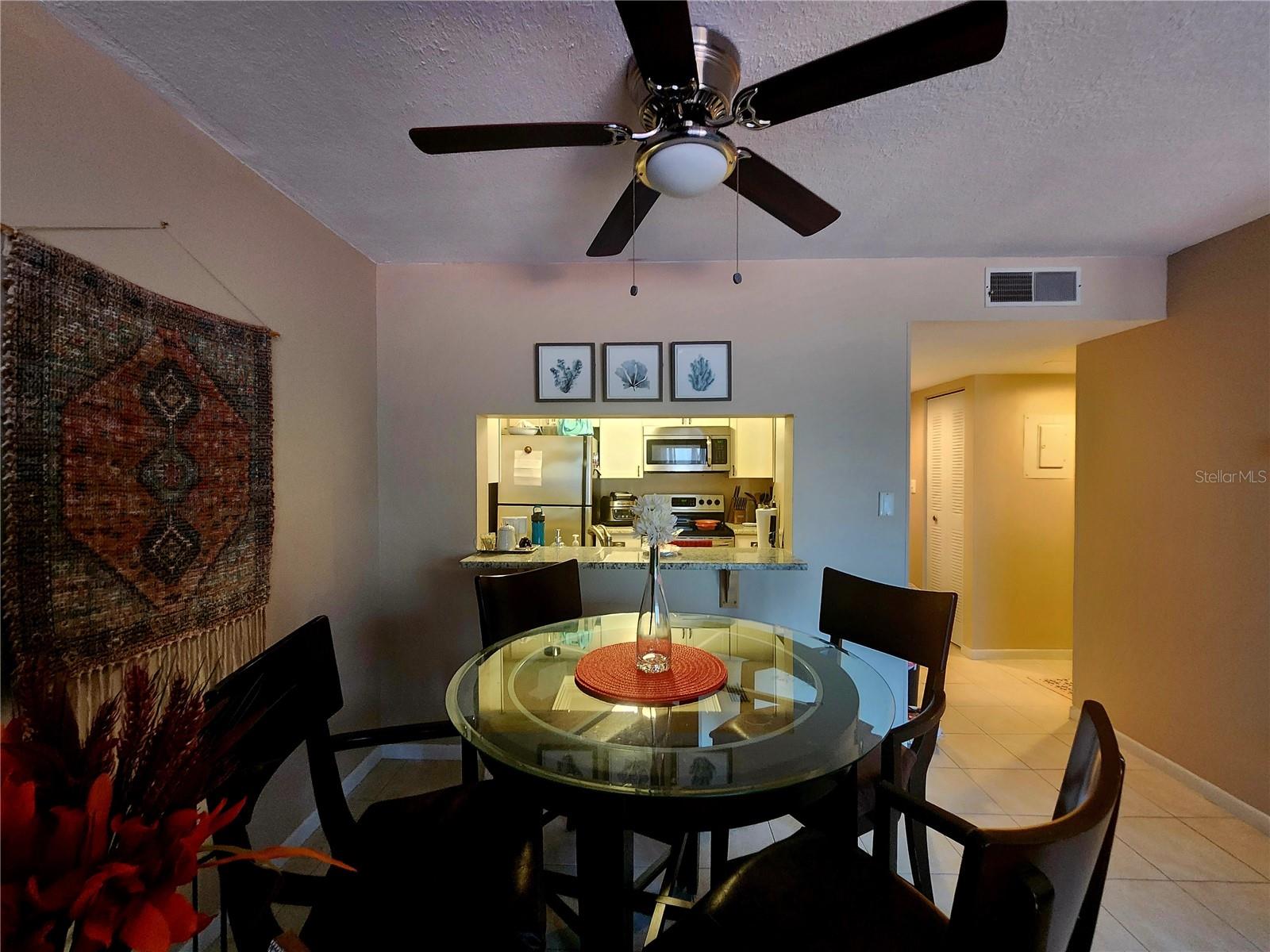 Image 3 of 17 For 2579 Countryside Boulevard 1204