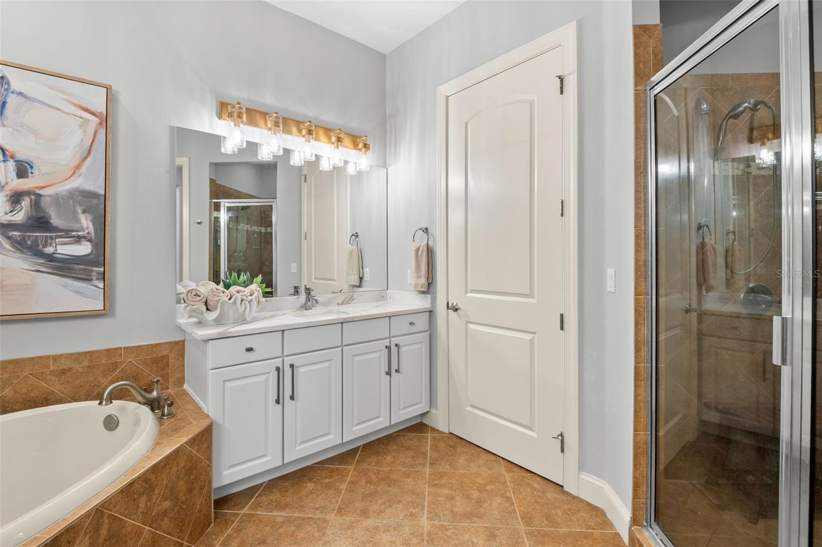 Image 23 of 41 For 6 Academy Way S 23a