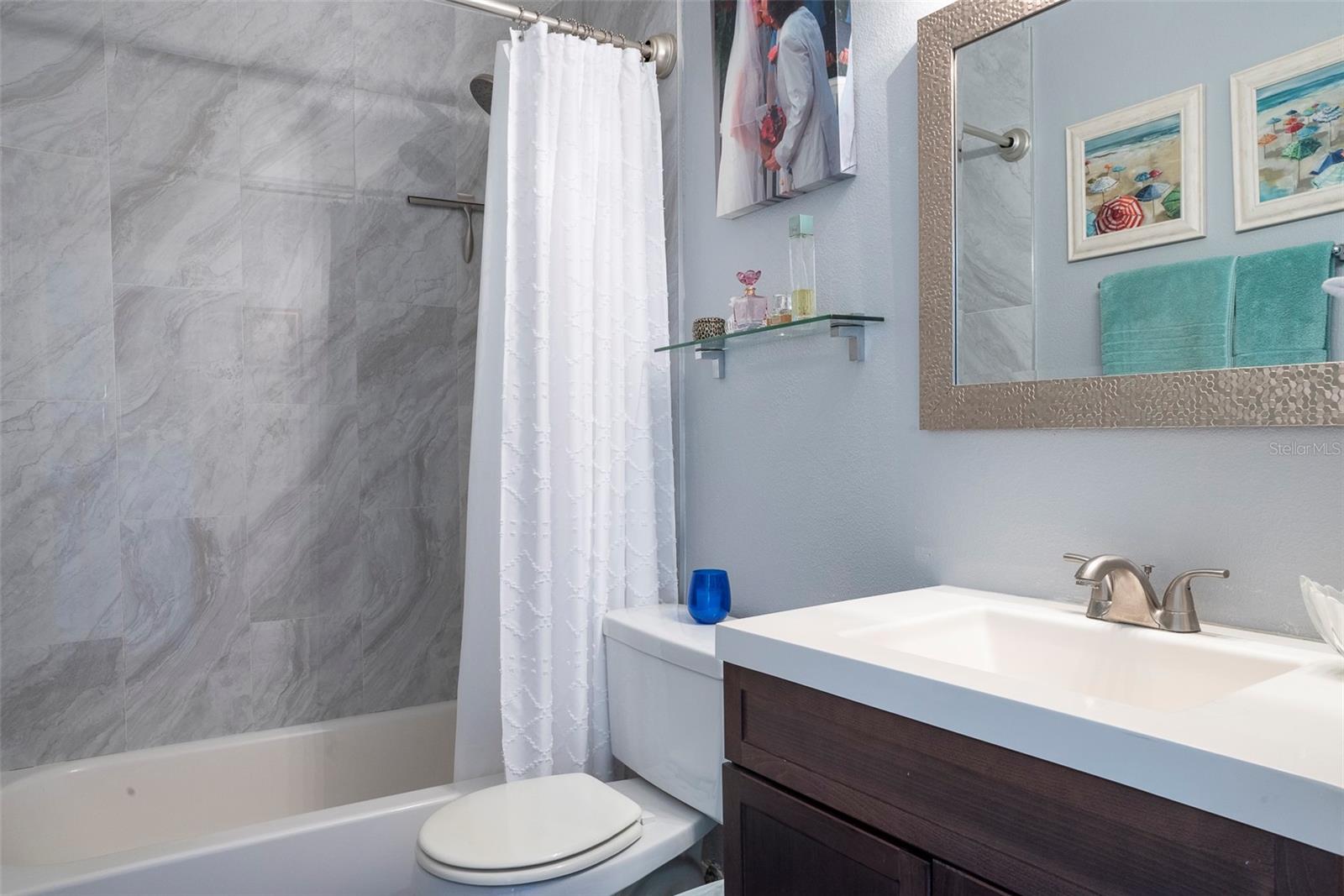 Image 20 of 45 For 215 Seahorse Drive Se D