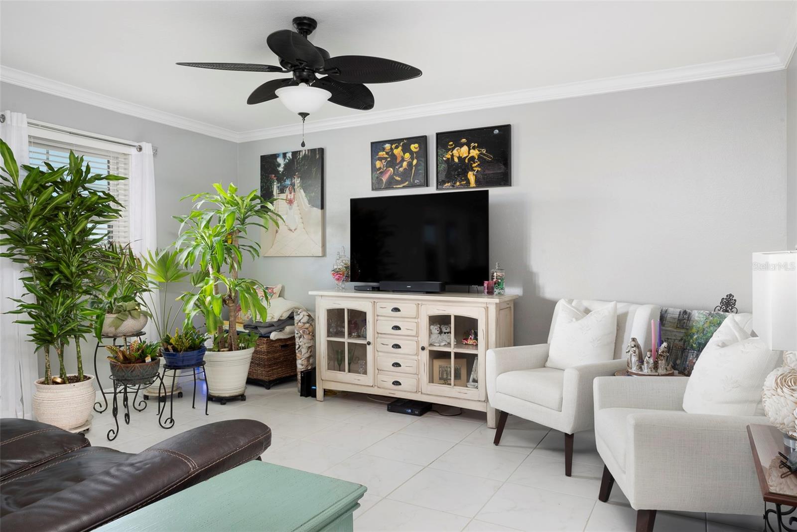 Image 4 of 45 For 215 Seahorse Drive Se D