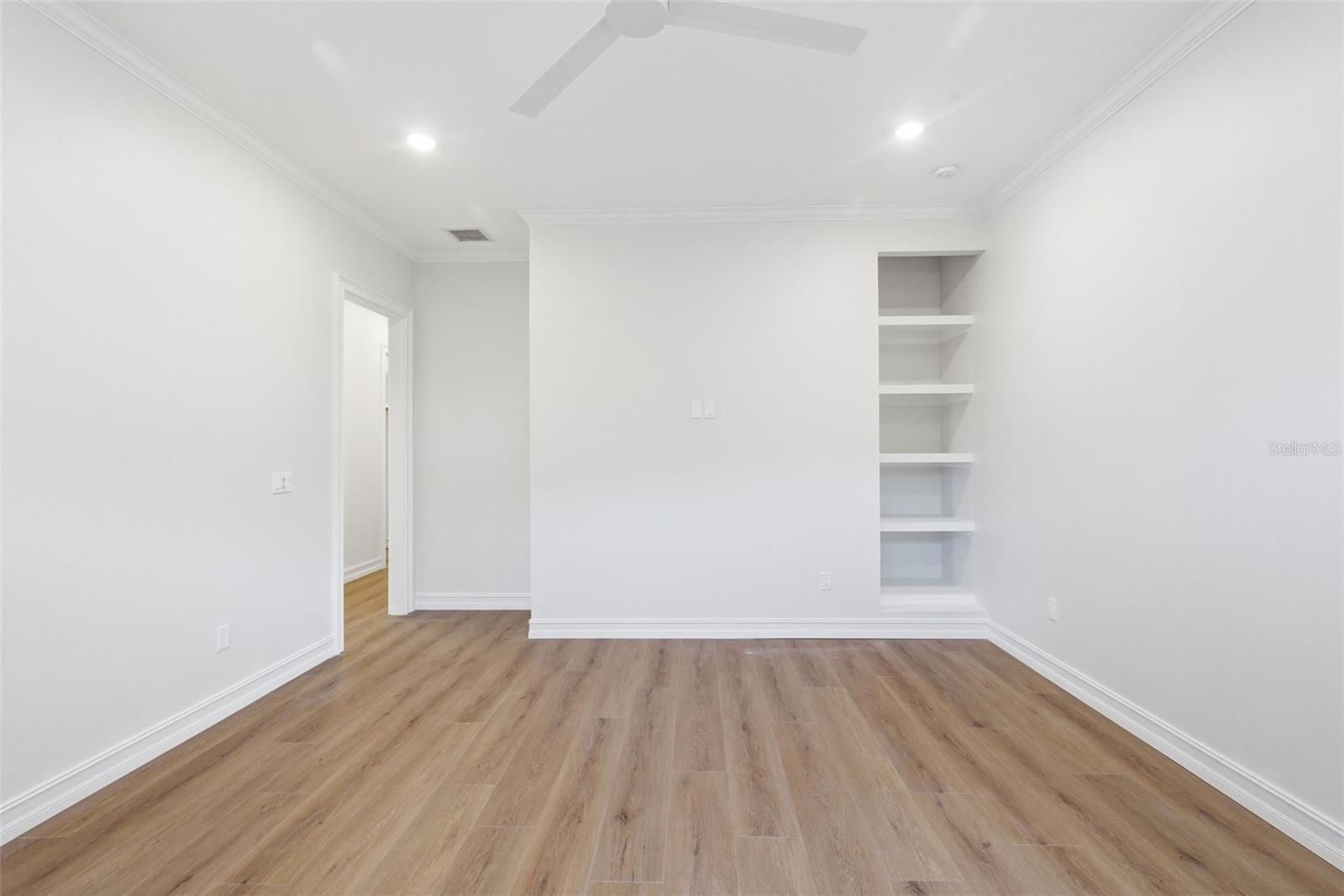 Image 23 of 43 For 3809 71st Street N