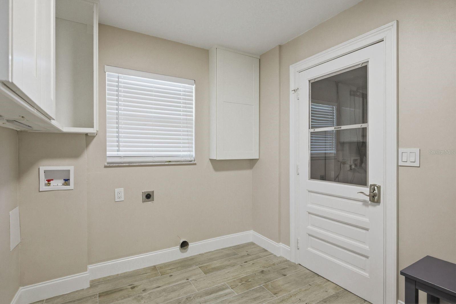 Image 32 of 69 For 14521 Lynch Lane