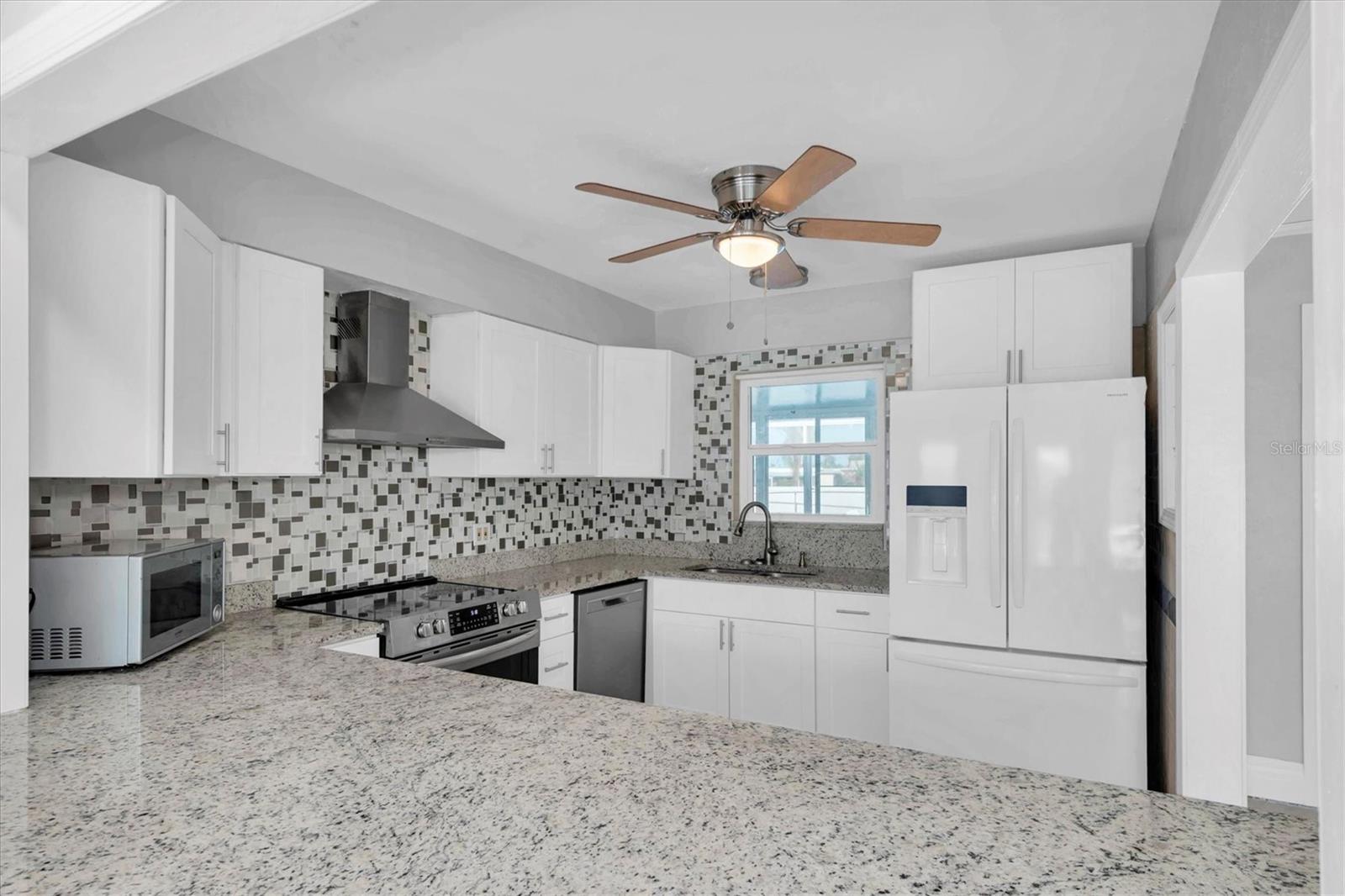 Image 15 of 34 For 10739 64th Avenue