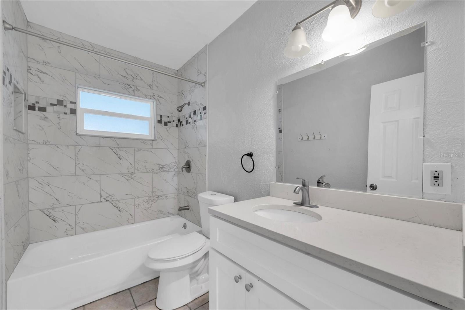 Image 18 of 34 For 10739 64th Avenue