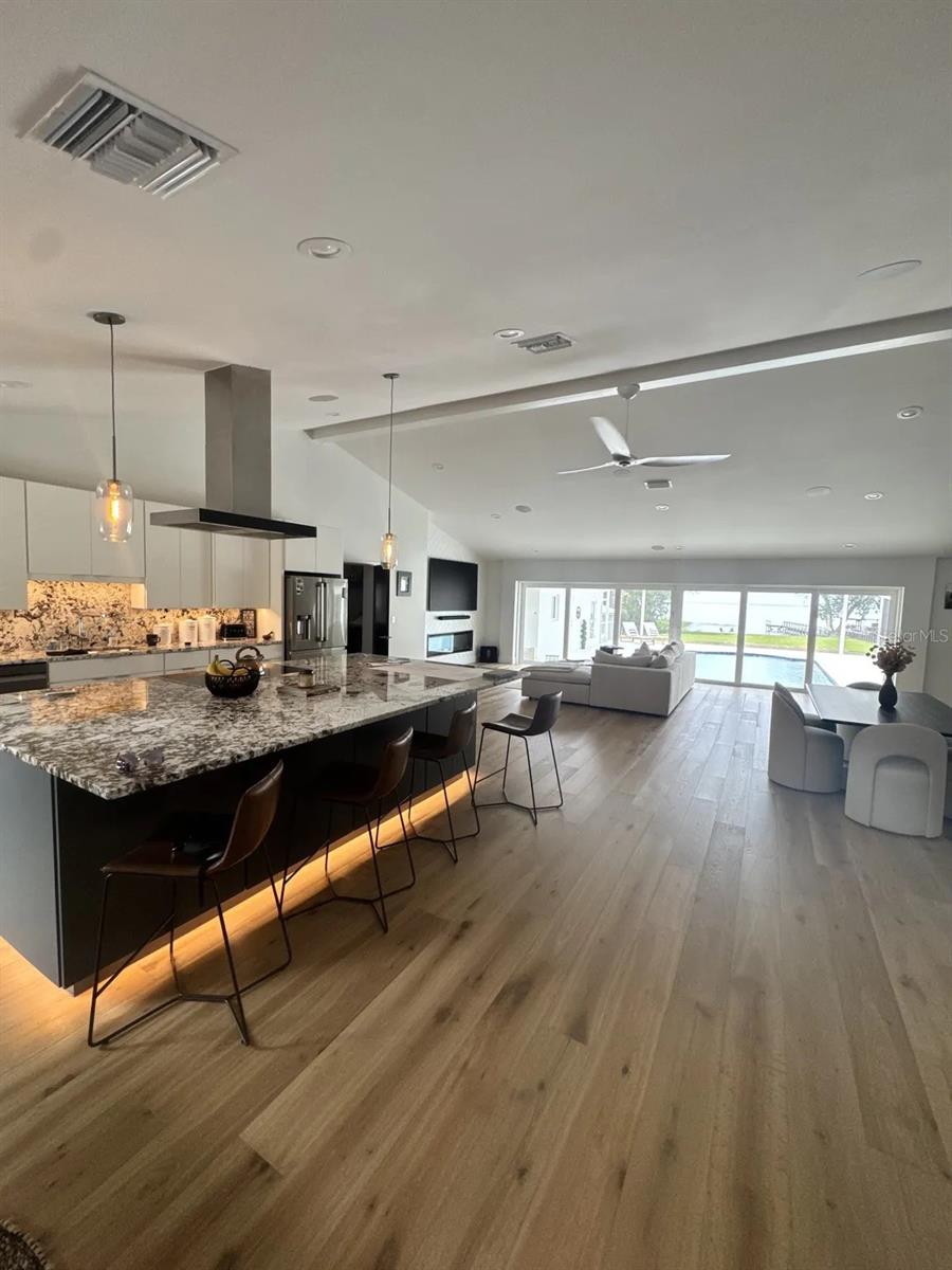 Image 3 of 17 For 1021 Temple Grove Place