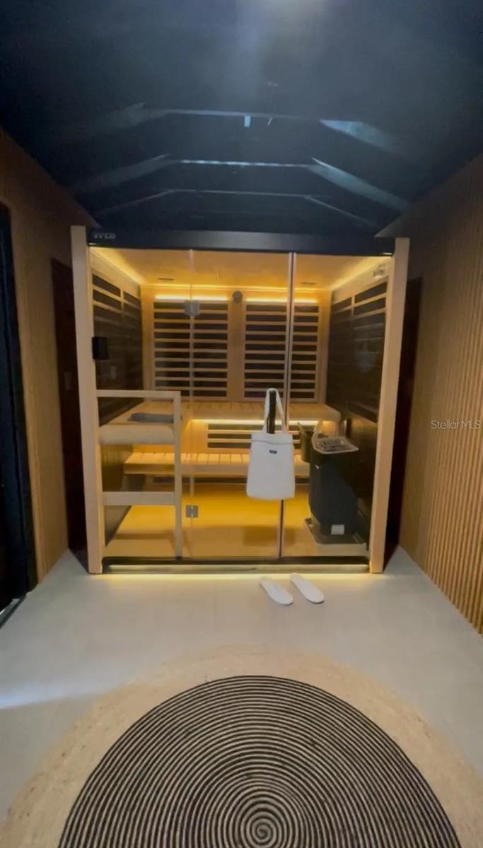 Image 8 of 17 For 1021 Temple Grove Place