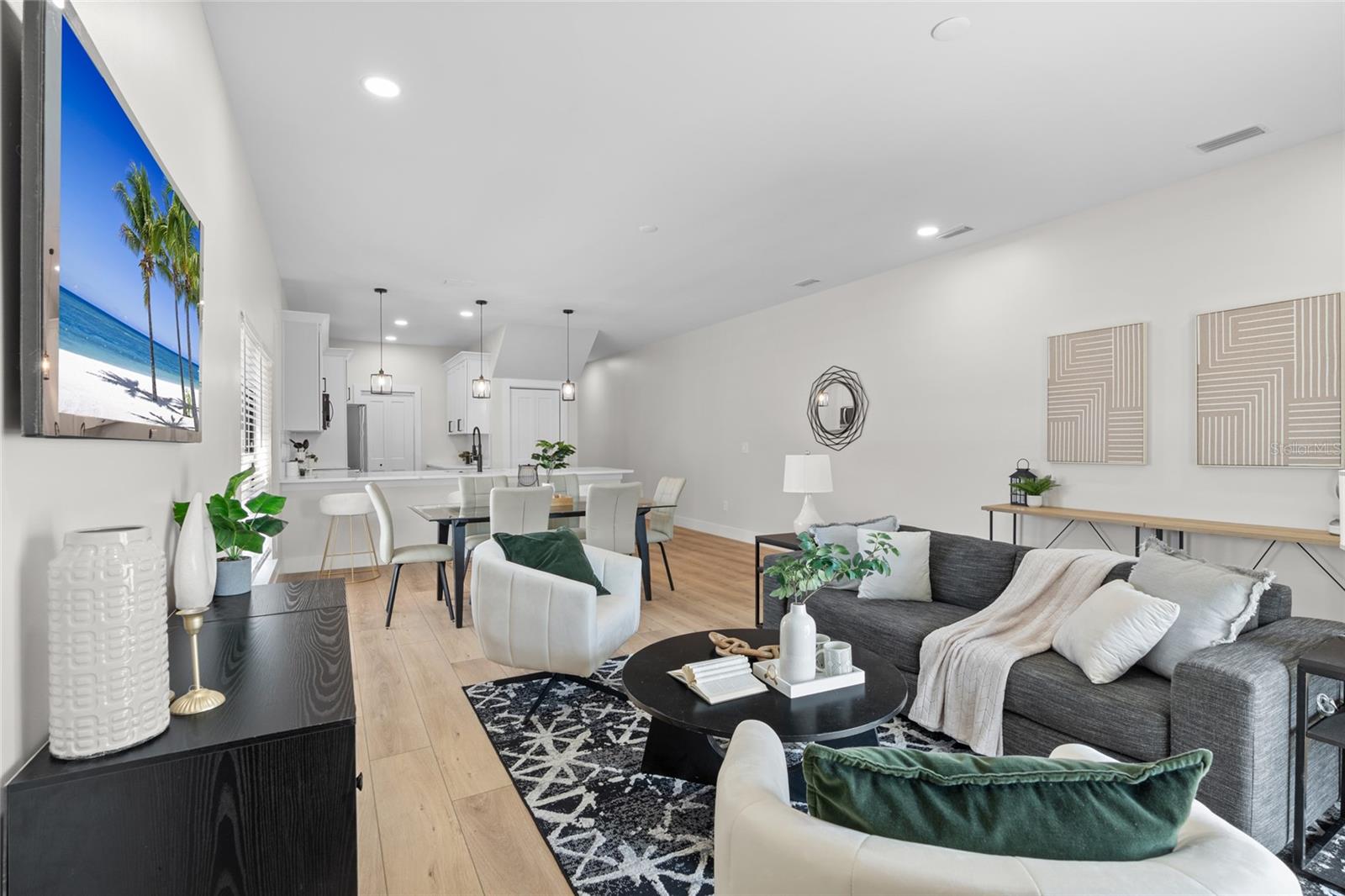 Listing photo id 16 for 4308 Gray Street 1