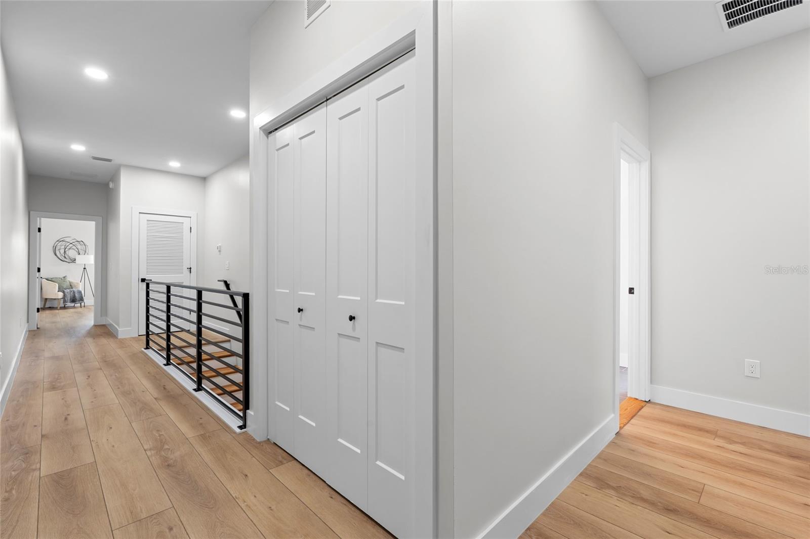 Listing photo id 19 for 4308 Gray Street 1