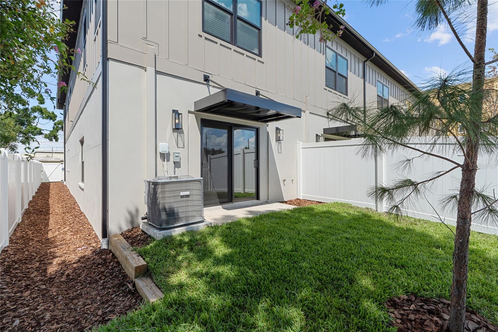 Listing photo id 34 for 4308 Gray Street 1