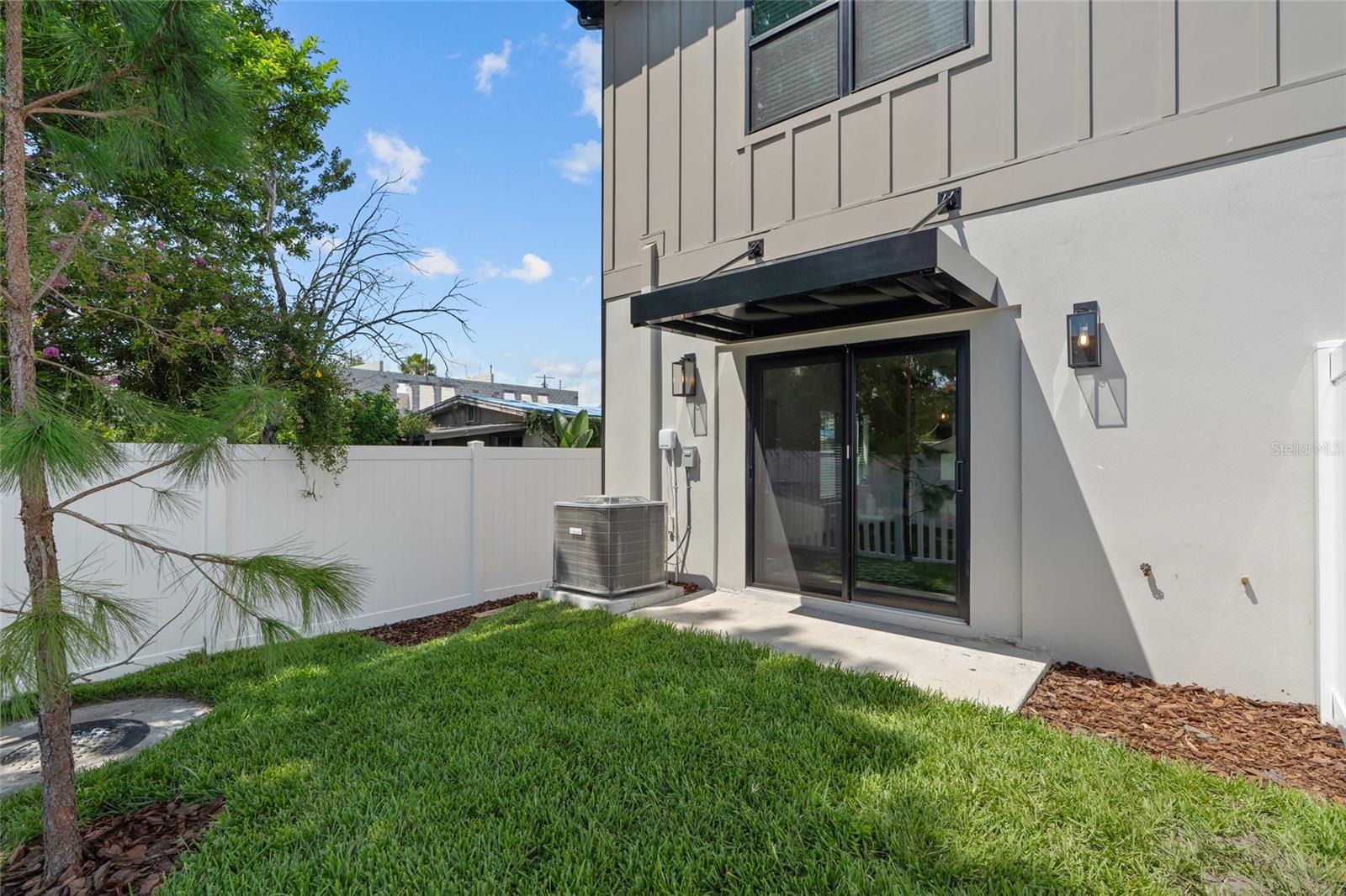 Listing photo id 36 for 4308 Gray Street 1