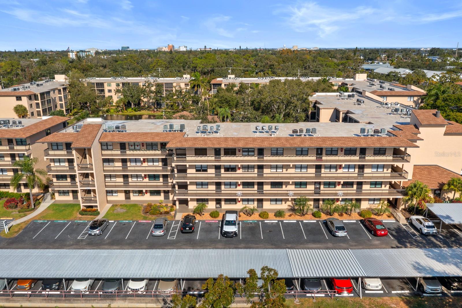 Image 18 of 25 For 505 30th Avenue W E304