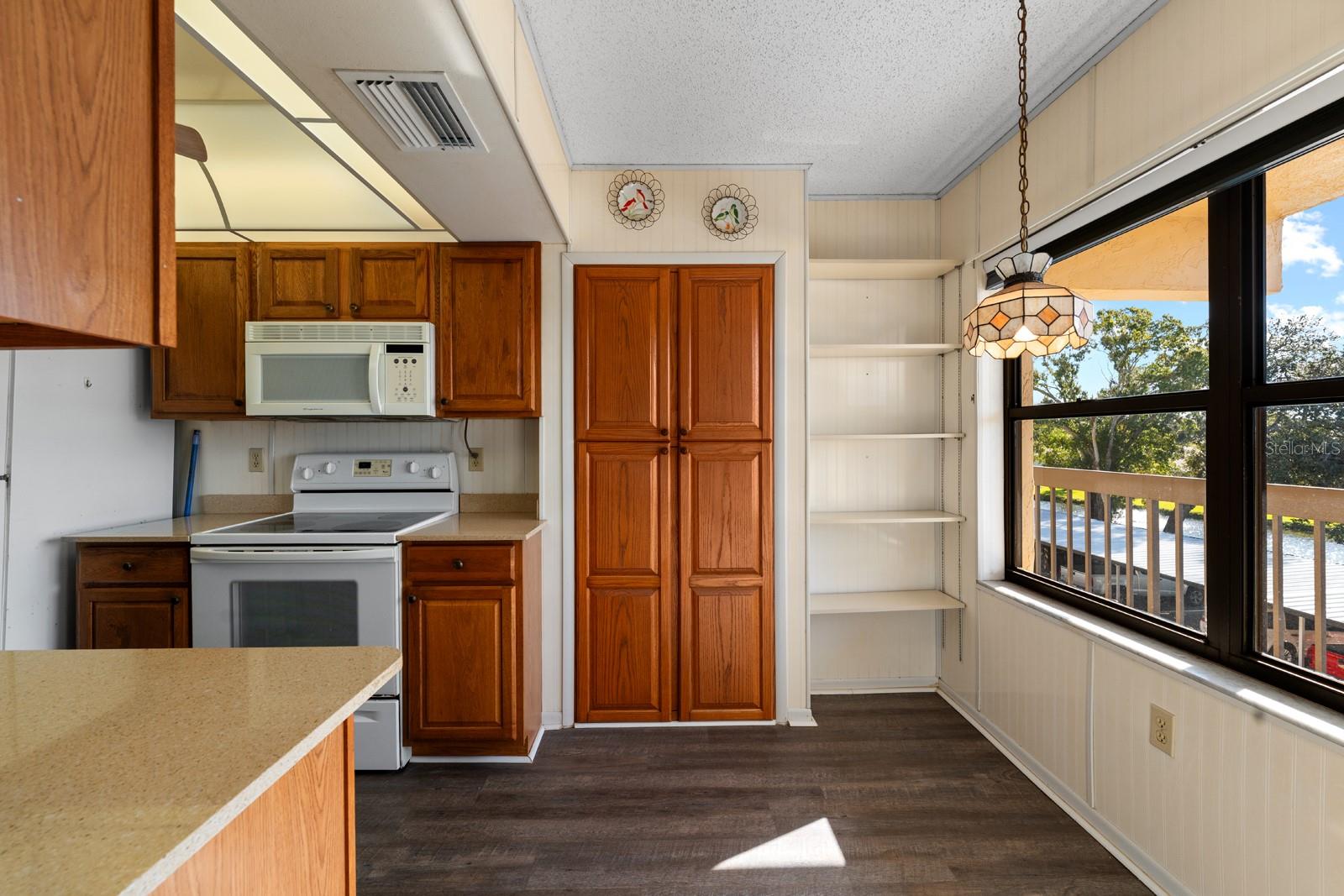 Image 2 of 25 For 505 30th Avenue W E304