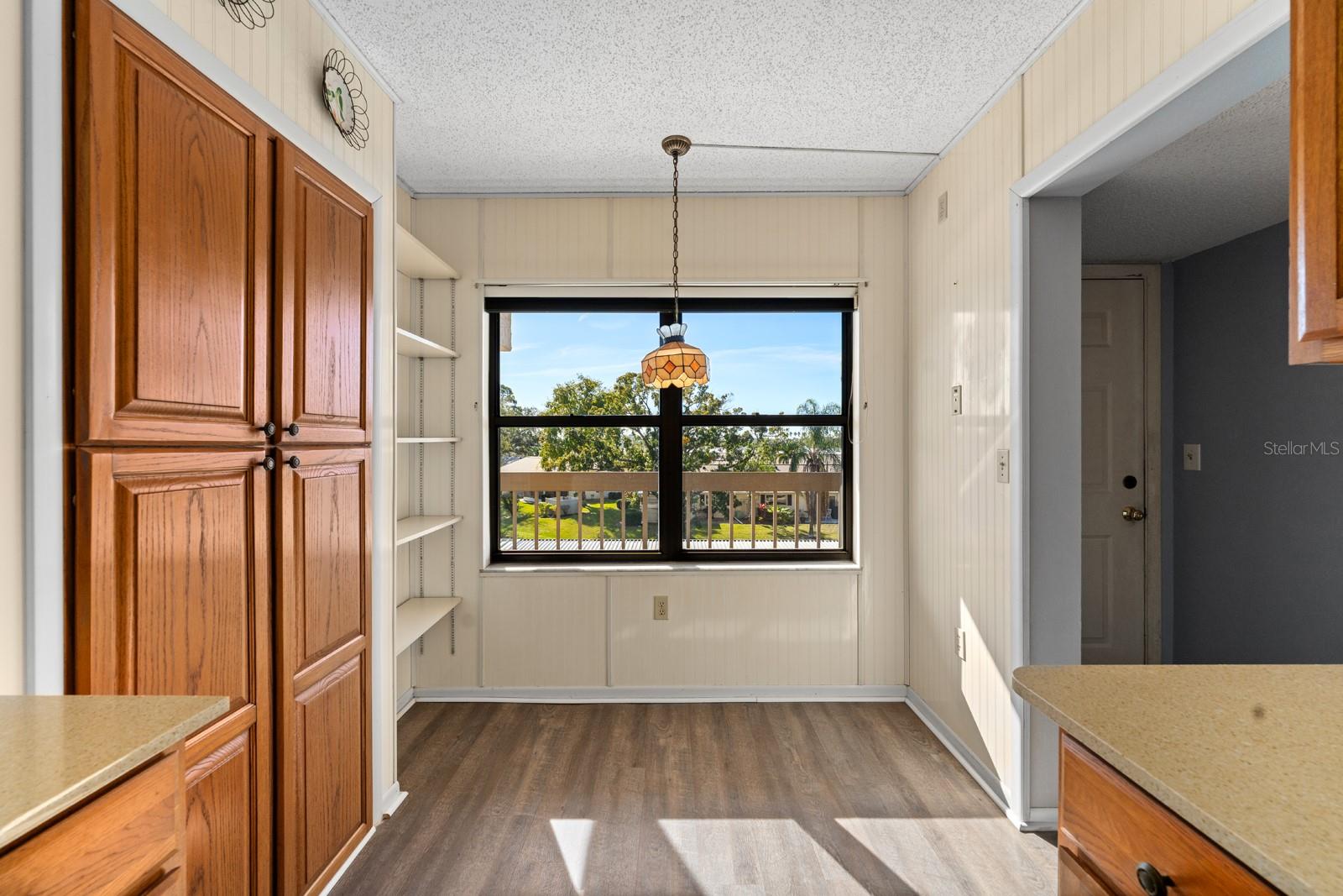 Image 3 of 25 For 505 30th Avenue W E304