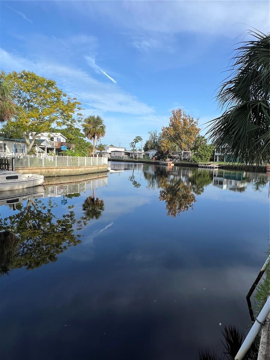 Listing photo id 5 for 14633 Williams Lane