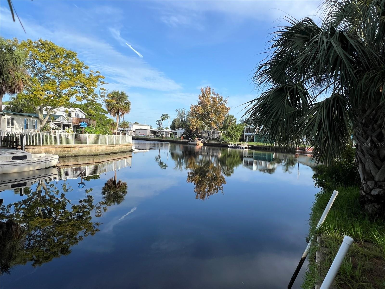 Listing photo id 6 for 14633 Williams Lane