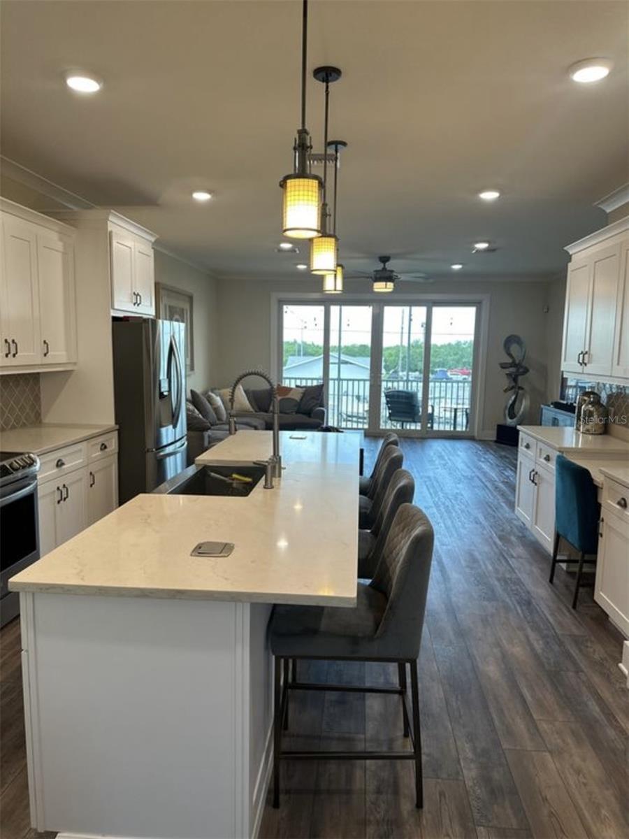 Image 5 of 27 For 1249 Savona Drive Ne