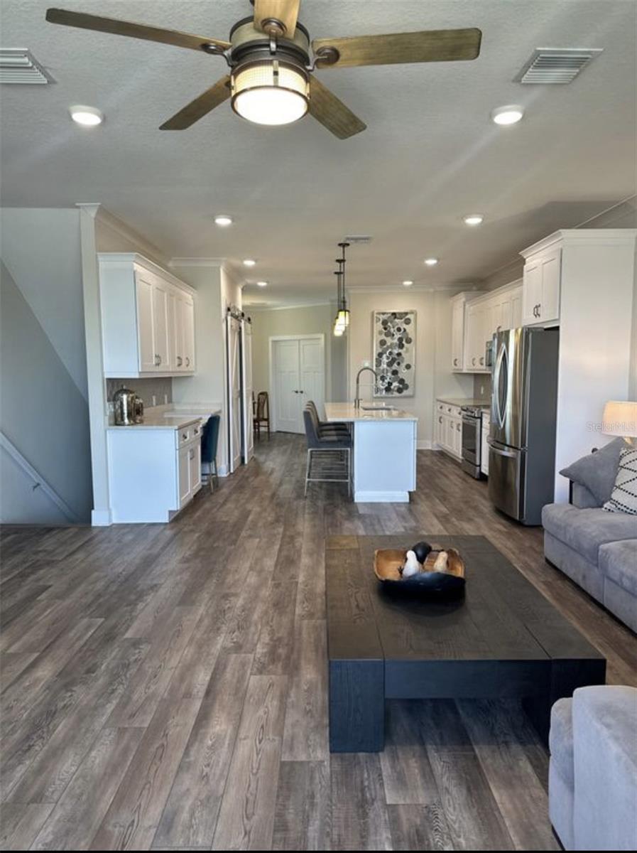 Image 8 of 27 For 1249 Savona Drive Ne