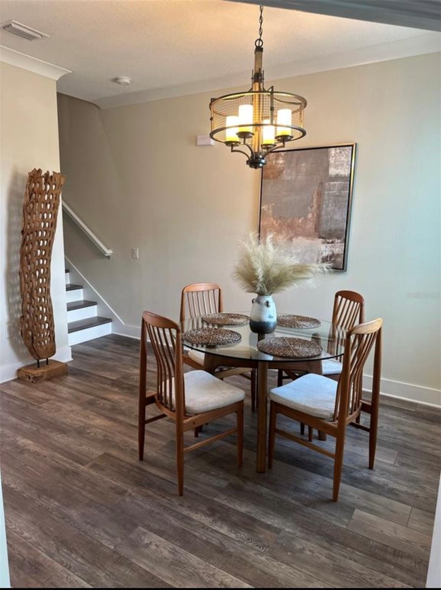 Image 9 of 27 For 1249 Savona Drive Ne