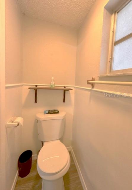 Listing photo id 12 for 7924 Halsey Drive