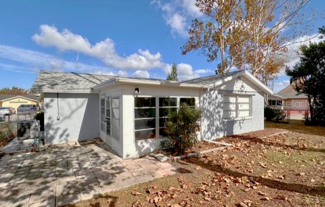 Listing photo id 16 for 7924 Halsey Drive