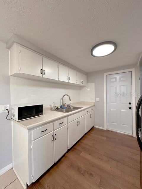 Listing photo id 6 for 7924 Halsey Drive