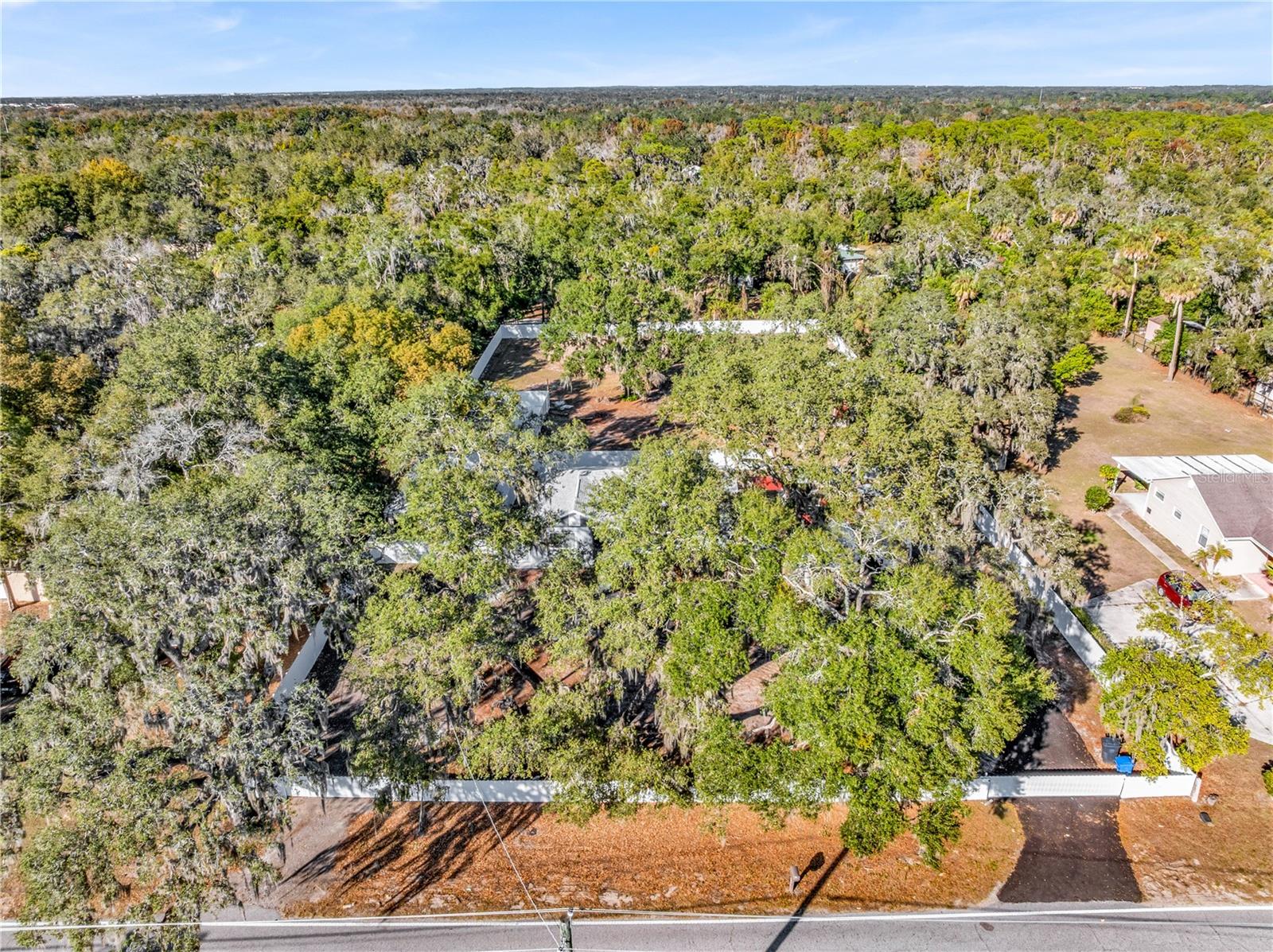 Image 24 of 29 For 11912 Mcmullen Loop