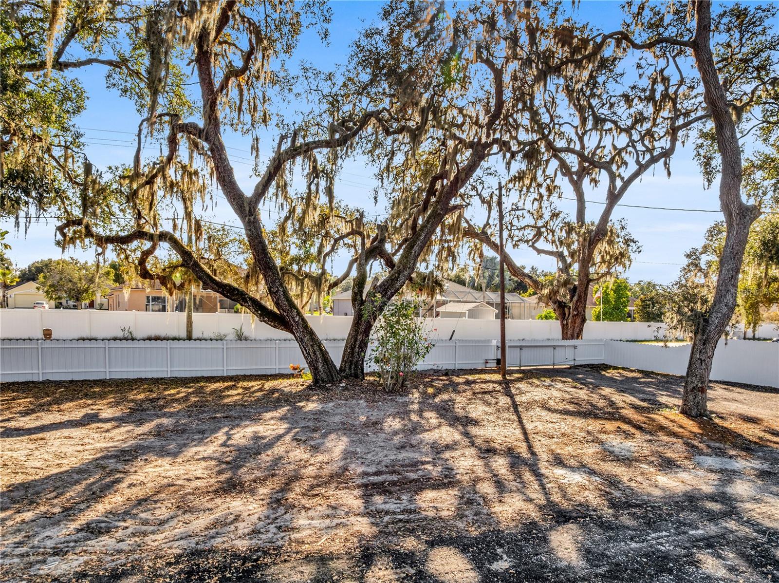 Image 27 of 29 For 11912 Mcmullen Loop