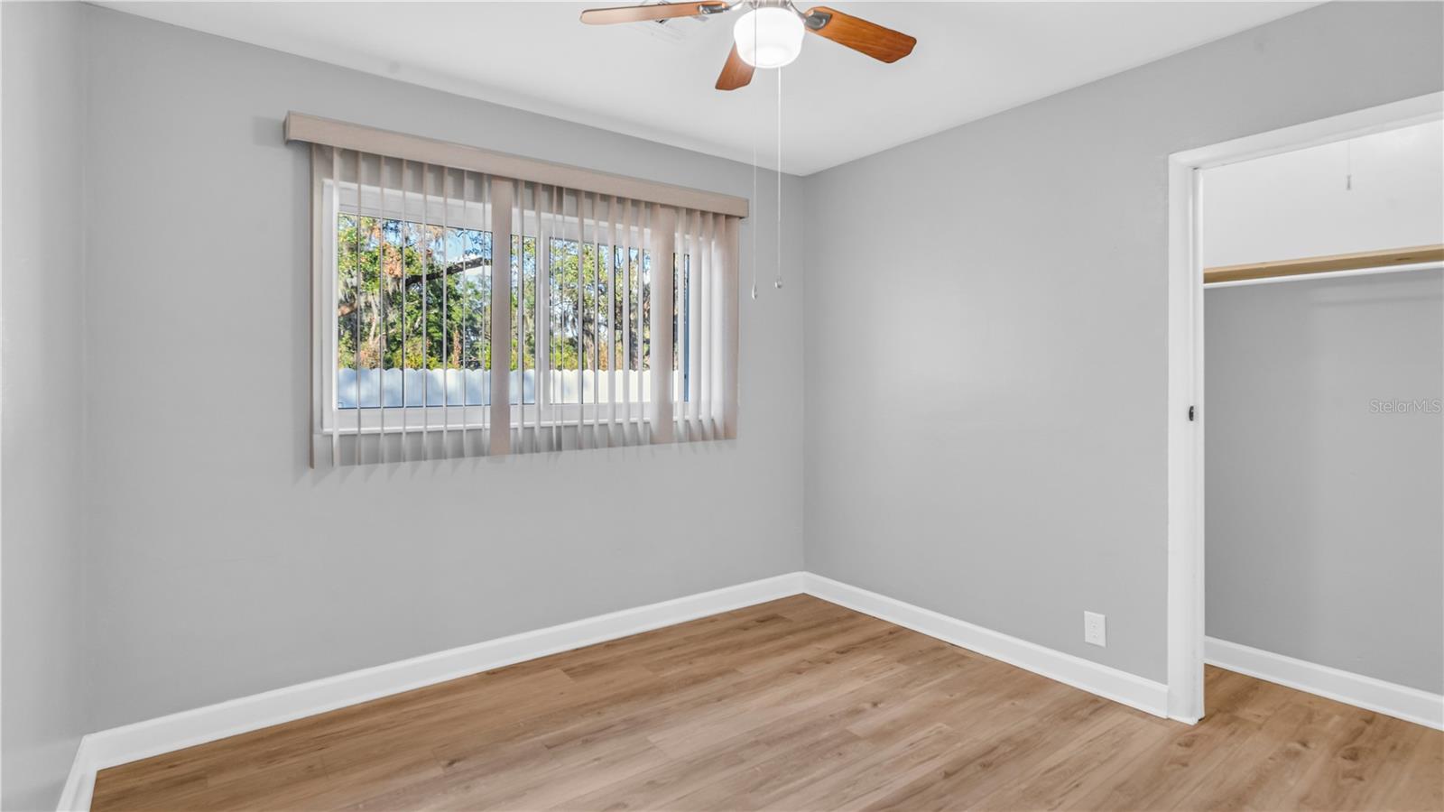 Image 6 of 29 For 11912 Mcmullen Loop