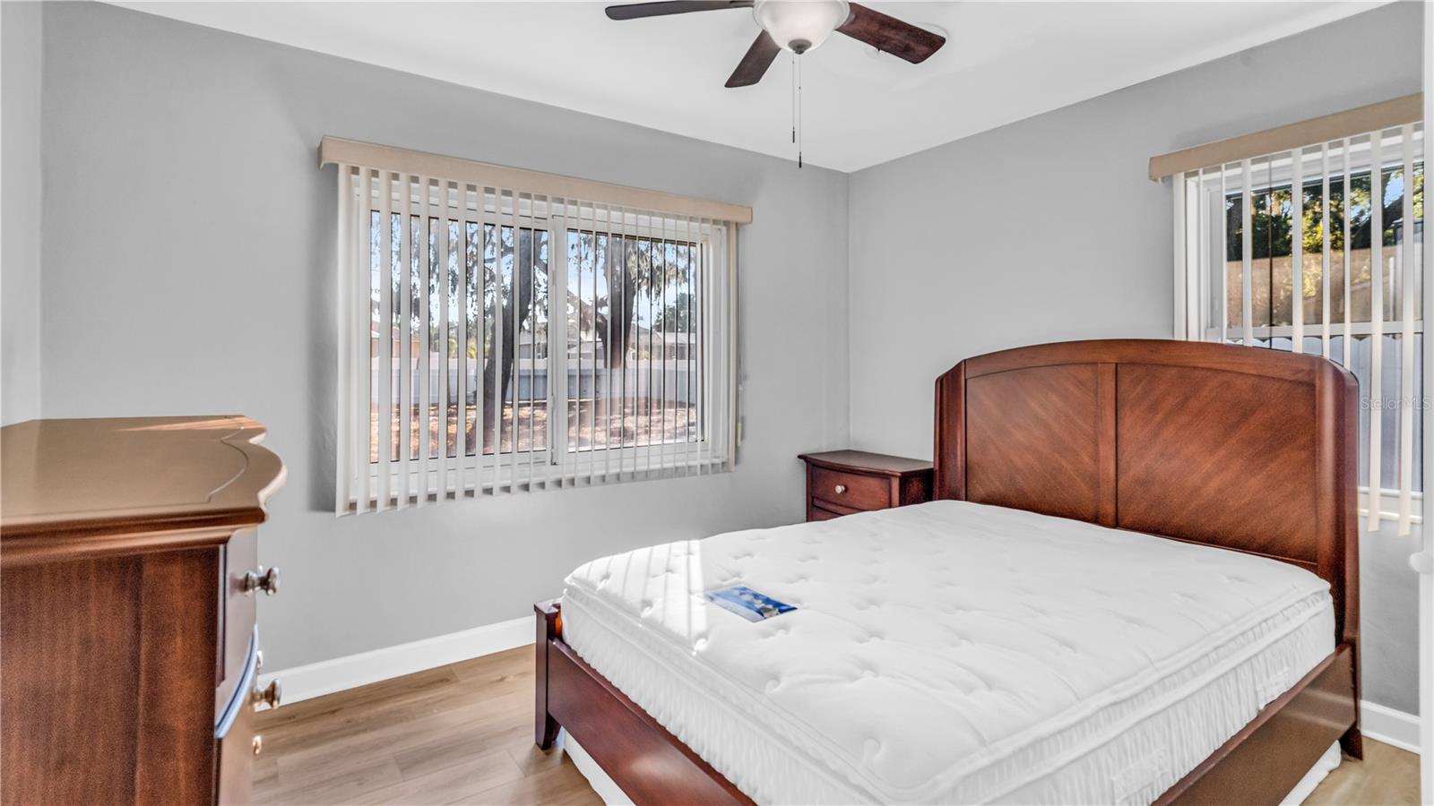 Image 9 of 29 For 11912 Mcmullen Loop