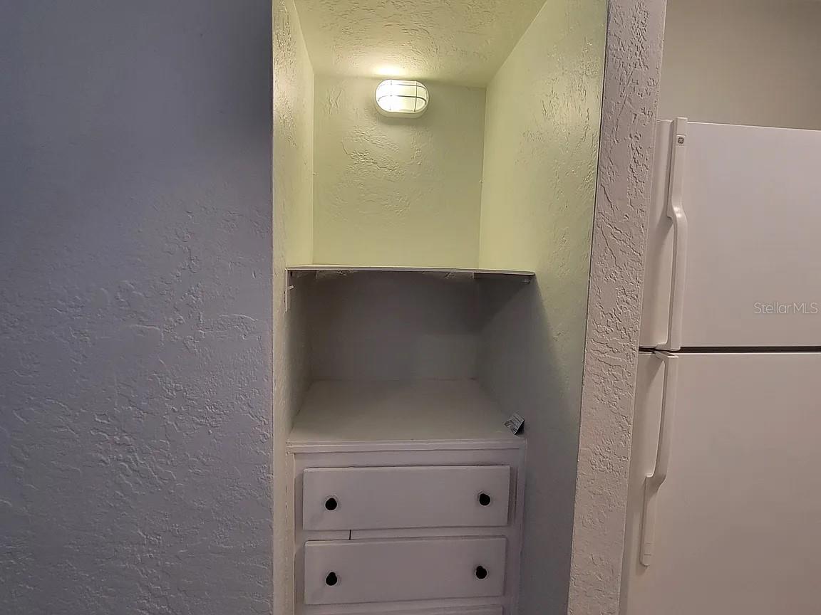 Image 4 of 9 For 820 8th Avenue S E