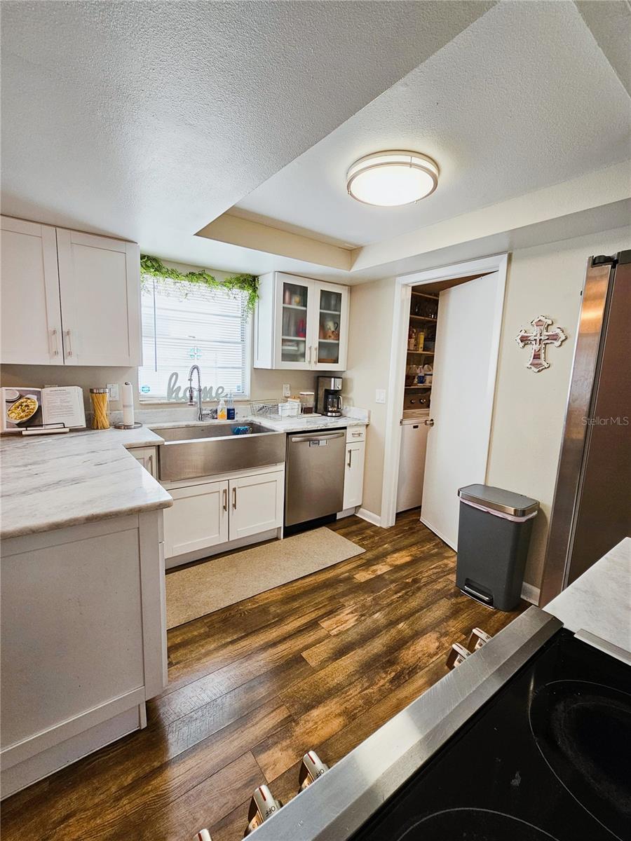 Image 13 of 31 For 7366 Monterey Boulevard