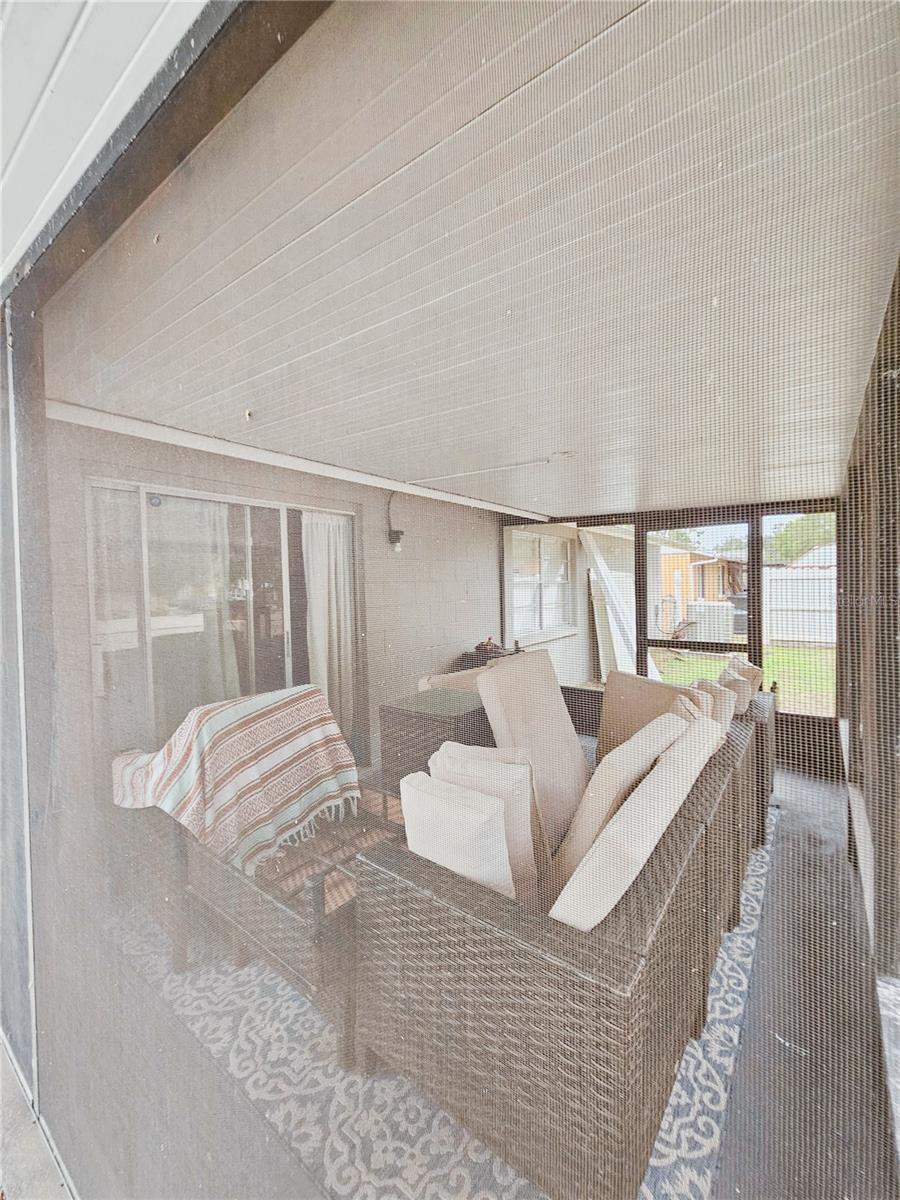 Image 28 of 31 For 7366 Monterey Boulevard