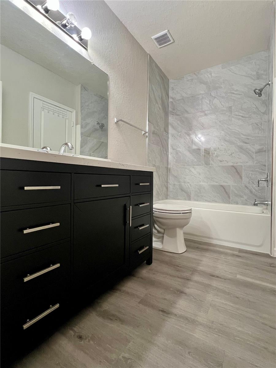 Image 16 of 20 For 17112 Carrington Park Drive 933