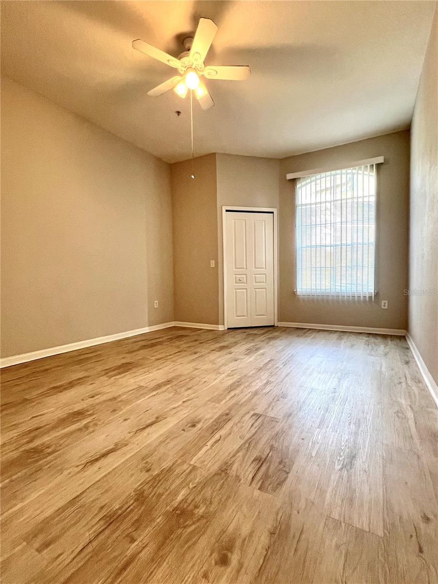 Image 18 of 20 For 17112 Carrington Park Drive 933