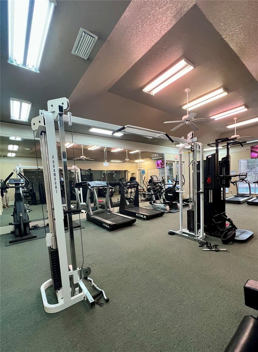 Image 6 of 20 For 17112 Carrington Park Drive 933